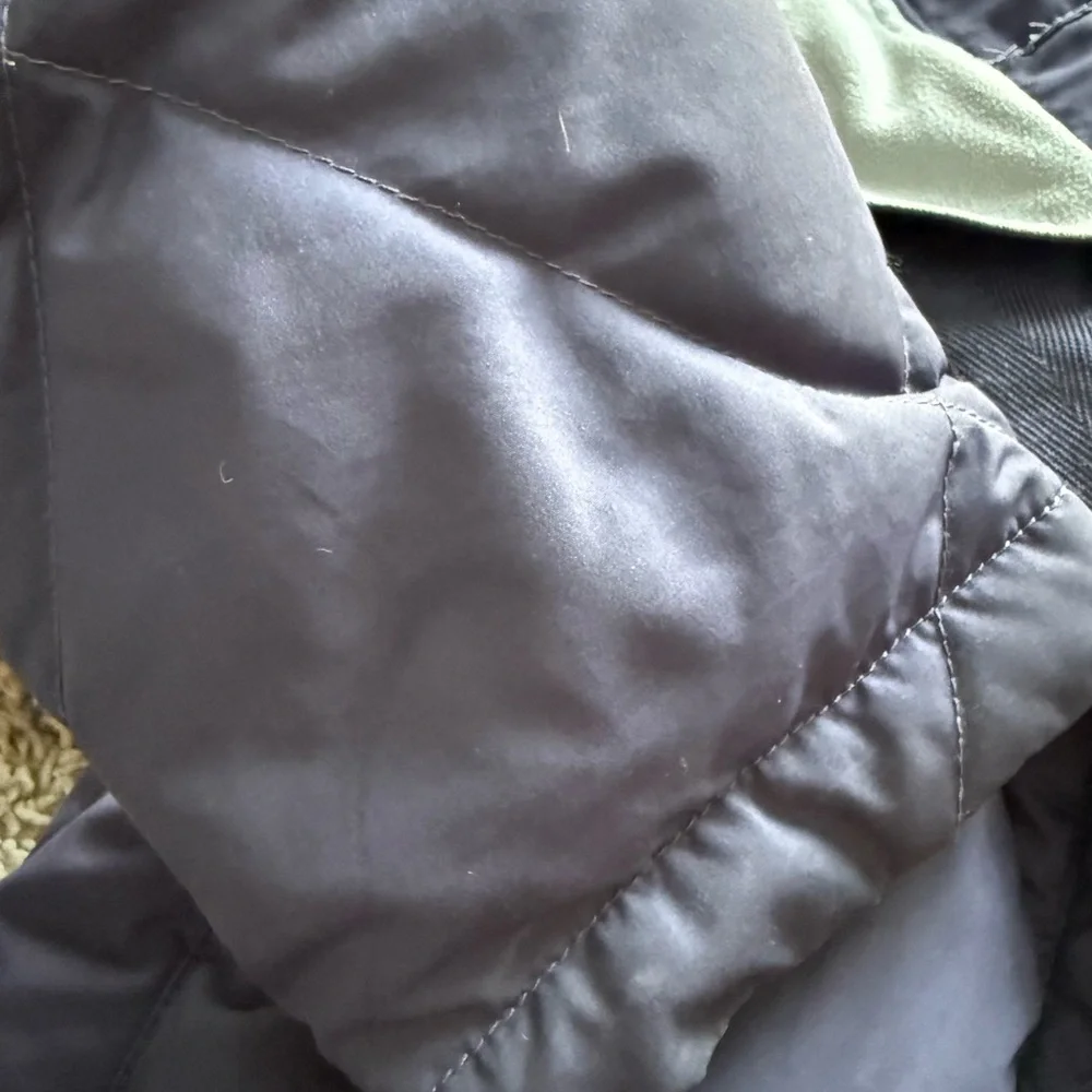 The North Face Women's Quilted Puffer Coat - Dark Gray